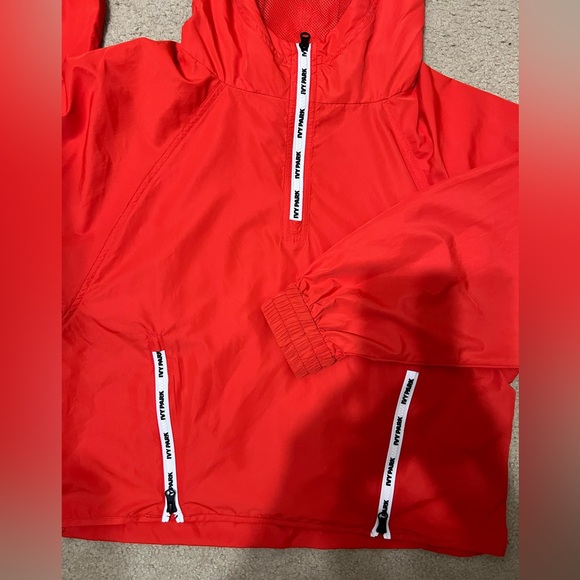 IVY PARK Red Orange Beyoncé Windbreaker - Picture 9 of 15